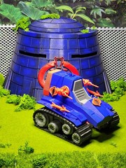G.I. Joe DESTROs GOLD Tripple T With LEDs And Moving Threads 3.75″ Scale.