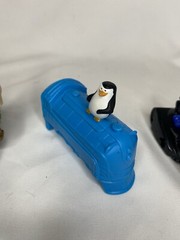 3 Macdonalds Happy Meal Toys Small Solder, Batman, Madagascar 4