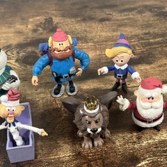 Lot of 17 Rudolph the Red Nosed Reindeer Island of Misfit Toys Figures