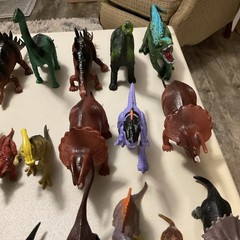 Huge Dinosaur Lot Of 100 Assorted Brands Sizes Types Skeletons Plastic, Rubber