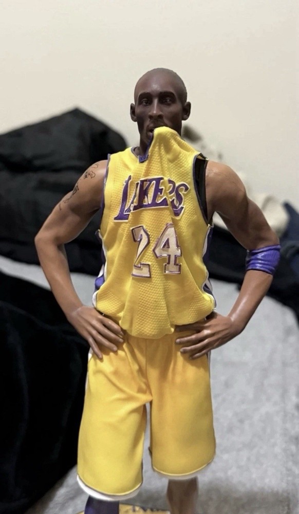 Kobe figure