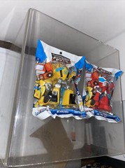 PLAYSKOOL HEROES TRANSFORMERS RESCUE BOTS 3.5 IN. HEATWAVE & BUMBLEBEE