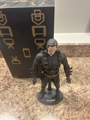 Bruce Wayne Hot Toys 1/6