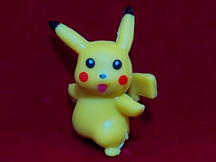 1.25in PIKACHU & 1in INKAY Pokemon Micro Mini figures & Corresponding Cards