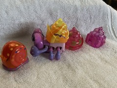 Xia Xia Pets 2011 Collectible Shells Little Friends Set of 4 shells Bimini