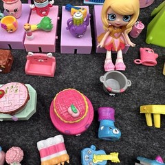 Shopkins Happy Places Furniture, Accessories, Dolls, And Some McDonald’s Lot 67