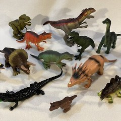 Lot of 14 Mixed Toy Plastic Rubber Dinosaurs Brachiosaur, T-Rex, Stegosaurus …