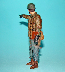 1:16 Scale Torro WWII German Paratrooper Commander Friedrich Steinhauer Figure