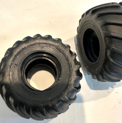 1-Pair Lanard Corps 1.25″ tires- Vehicle Jeep JP-431 Sky Devils Muddy unused