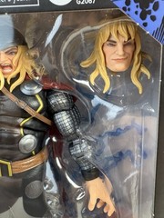 Hasbro Marvel Legends Maximum Series Thor 6-Inch Action Figure New In Stock