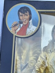 Elvis Presley Graceland 12 in Action Figure w/ Guitar Mic 1984 with souvenir cup