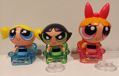 2000 Cartoon Network POWER PUFF Girls – Sittin Pretty – 3 Figure Set w/ Stands!