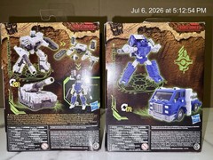 Transformers War for Cybertron Kingdom Autobot Pipes and Autobot Slammer