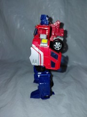 Used Transformers Classics Optimus Prime Complete 2006 Hasbro Voyager Class