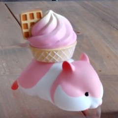 MOLUMOLU Hamster Sweets Series by Simon Toys PINK w/ICECREAM🐹🍰Vinyl Figure NEW
