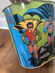 Vintage 1966 Batman & Robin Metal Trash Can Waste lithograph Cheinco 11.5″ Wear