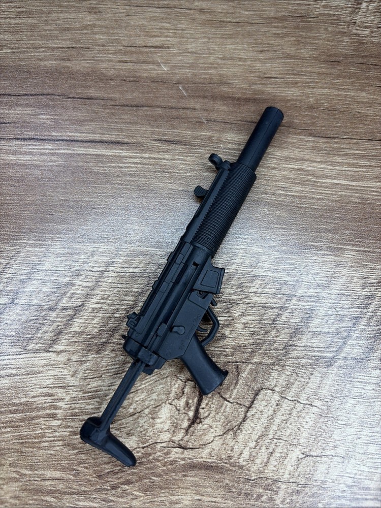 1/6 SCALE MP5 SUBMACHINE GUN