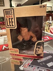 BRUCE LEE (2006) TITANS COLLECTABLE 5’ Action Figure ENTER THE DRAGON-ONE OWNER