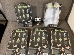 Rick and Morty Boxed Fully Poseable Figures: Build Snowball Set – Open Boxes