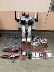 + Siyang Culture Hai Shen Wei Metroplex KO Defense Fortress Y-C001 16″ Tall