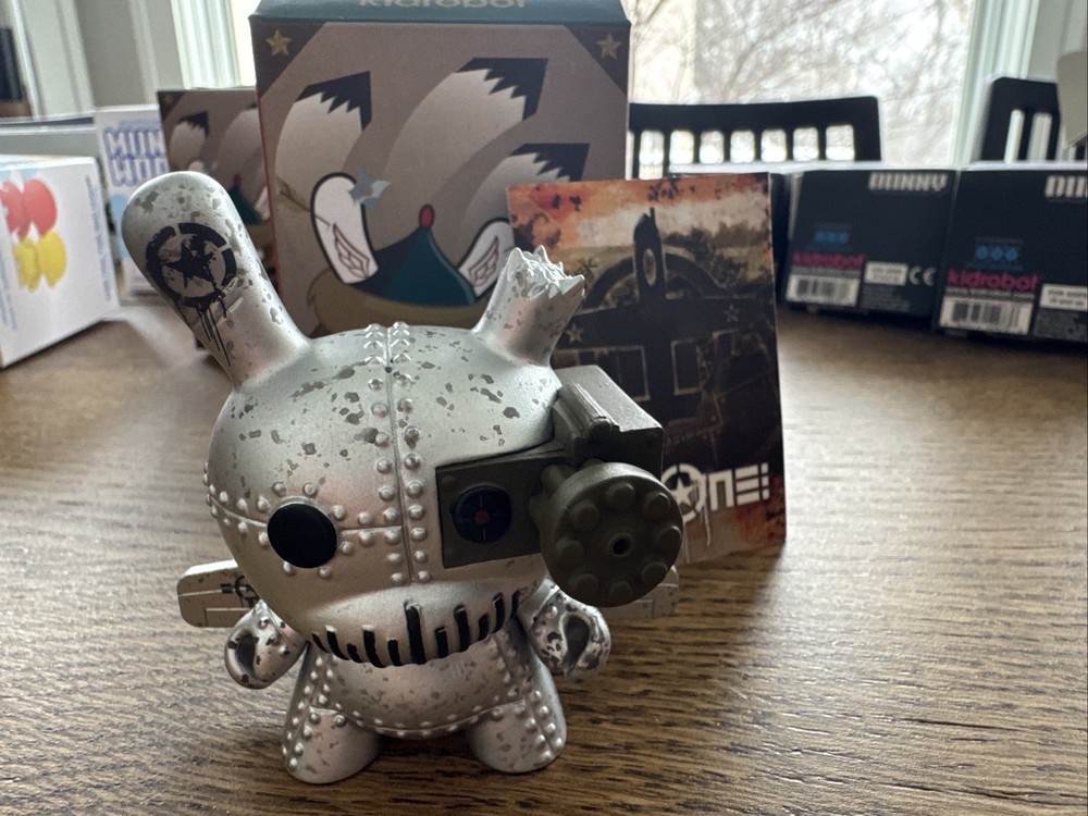 Kidrobot Art of War Dunny Silver Tank Destroyer Vinyl Figure by DrilOne