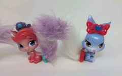 LOT of 10 Disney Princess Palace Pets Furry Tail Glitzy Glitter Plus Accessories