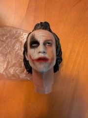 Hot Toys The Dark Knight Joker 1:4 Quarter Scale Figure QS010