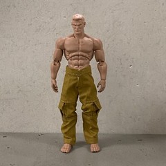 SU-CG-KAH: Khaki Cargo Pants for Vtoys Mezco ML 6″ muscular Male Body