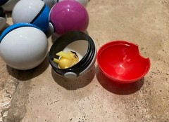 20pc Mini 2” Mixed Random Pokeballs w/ 20 Toy Figurine Party Favor Xmas Stocking