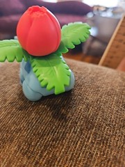 Pokemon Scale World #4 2″ 1:20 Scale Ivysaur Mini Figure Bandai