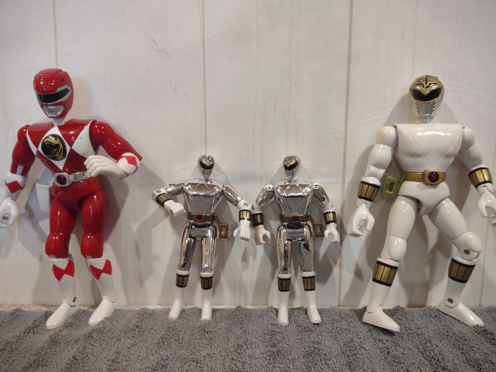 Mighty Morphin Power Rangers Red White Metallic Silver 4 Total Figures Bandai