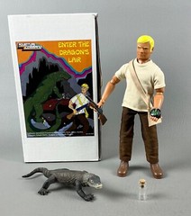 Super Joe / Adventure Command New Enter the Dragon’s Lair Set (w/ random figure)