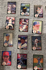 SOUGHT AFTER 1990 MLB Baseball Break Bulk Auctions Starting Lineup Cards