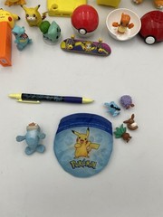 24pc Vintage Pokémon Figure Toy/Collectibles Lot – Unique PLUSH PIKACHU T4