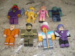 HUGE LOT OF ROBLOX CHARACTER FIGURES AND ACCESSORIES