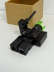ROBL0X 1x1x1x1 Series 2 Figure COMPLETE with BOX Green Crown Black Sword NO CODE