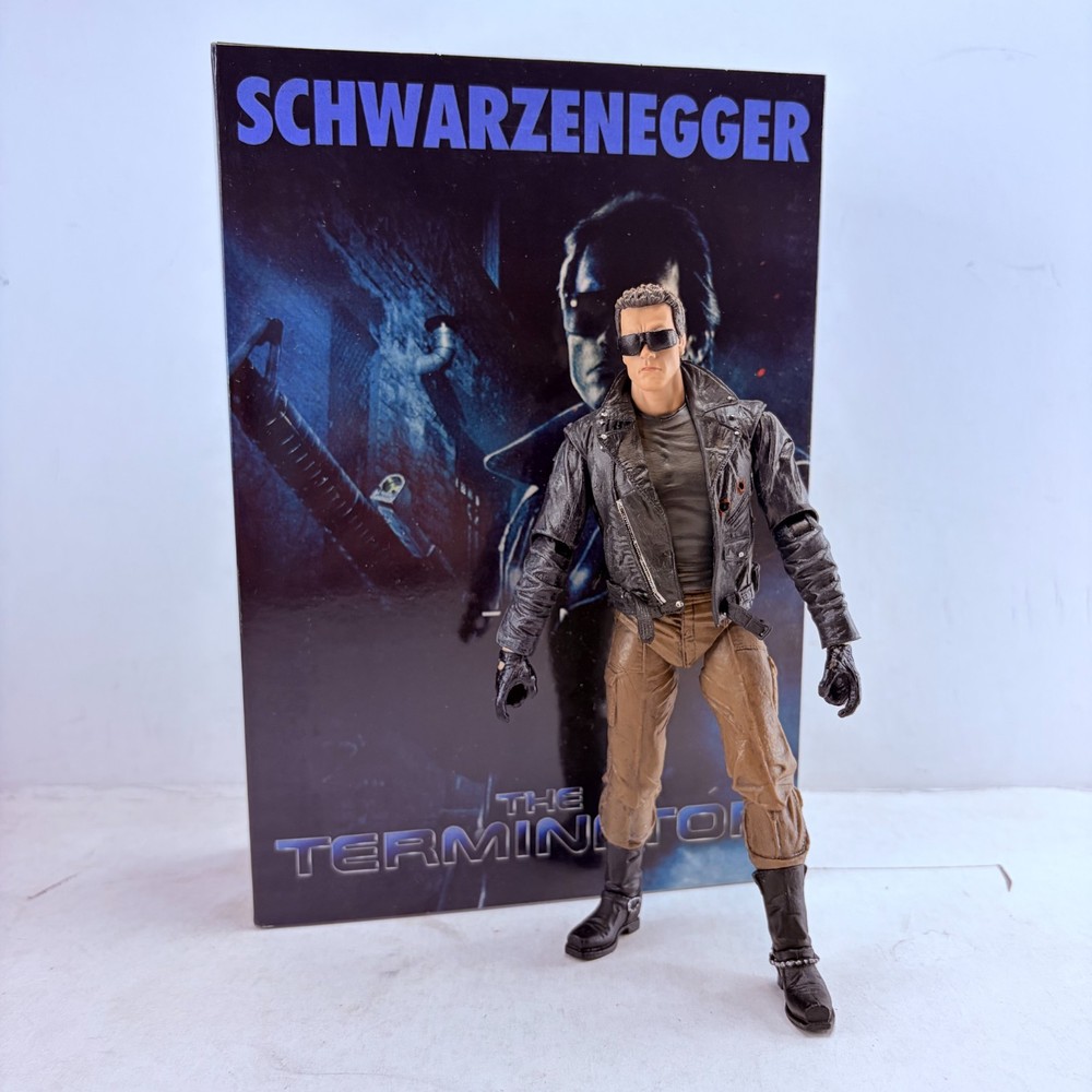 The Terminator 2 Police Station Assault Arnold Schwarzenegger T-800 6.5″ Figure
