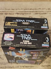 Star Trek Klingon D’K Tahg Knife & A Fist Full Of Datas Figures Playmates New