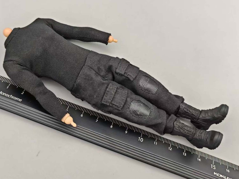 MEZCO 1/12 Scale Punishman Frank Body & Suit & Boots Model for 6″ Figure