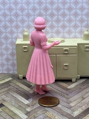 1:24 1950 Welcoming Housewife Hostess Homemaker Figure Inspired by Marx
