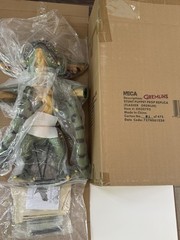 GREMLINS 2 – Prop Replica – Stunt Puppet Flasher Gremlin – Like New / In Box