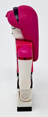 Roblox 2.75″ figure Top Runway Model white black w/ pink hair Jazwares