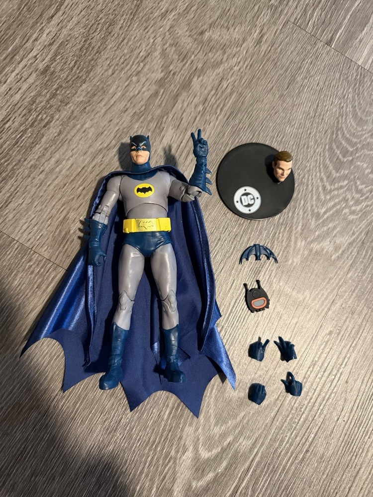 McFarlane Toys Batman Adam West w/ Wired Cape, Alternate Head Hands Accessories