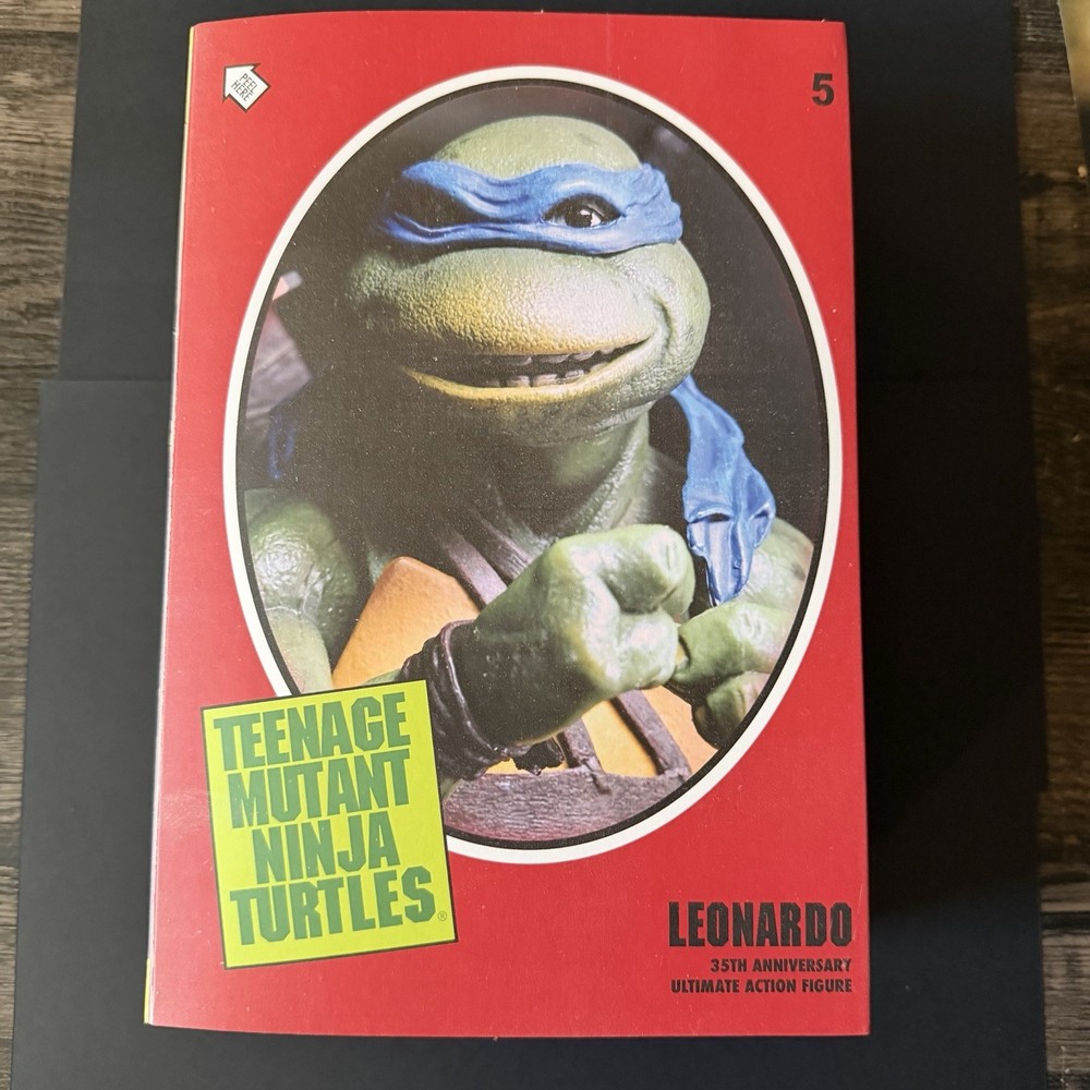 NECA Teenage Mutant Ninja Turtles 35th Anniversary Leonardo Ultimate Figure