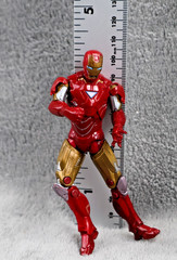 Marvel Iron Man Action Figure 4 in Red Fully Jointed Comic Book Heroes Loose