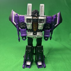 Transformers Earthrise Skywarp WFC War For Cybertron