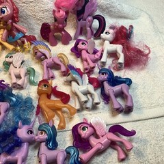 Various My Little Pony Toy Figure LOT Vintage & New Generation Over 25 Pony Lot
