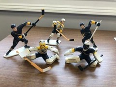 JUST IN UPDATED93 -2000 BULK AUCTIONS NHL Hockey Starting Lineup LOOSE PICK ONE