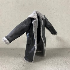 PB-LTC-FLBK: 1/12 Black Leather Coat with fur collar for 6″ slim body