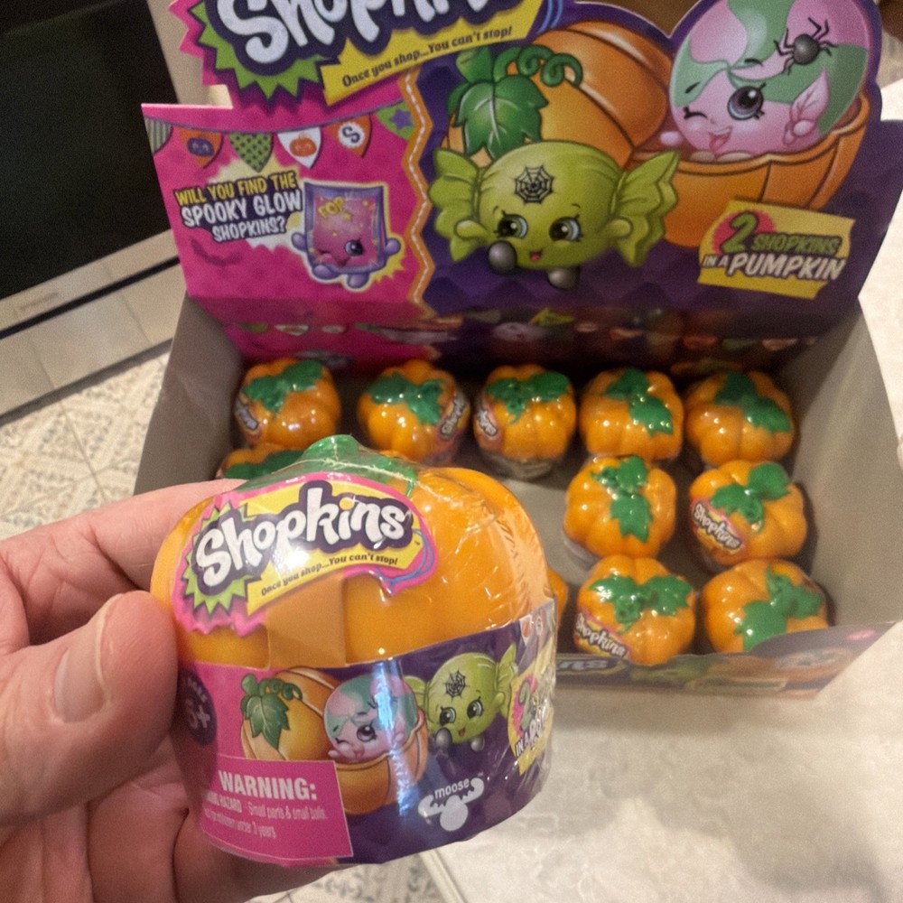 2015 Shopkins Halloween Pumpkins One Pack Spooky Glow Mystery Just 1 Sealed New